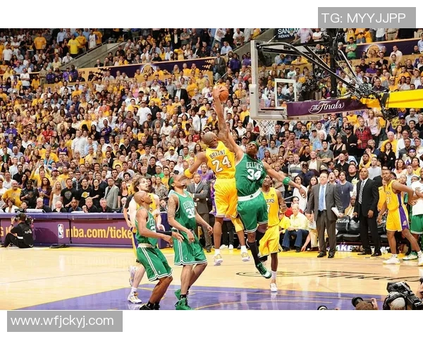 热火与湖人巅峰对决原声回顾精彩瞬间与经典时刻 热火与湖人巅峰对决原声回顾精彩瞬间与经典时刻